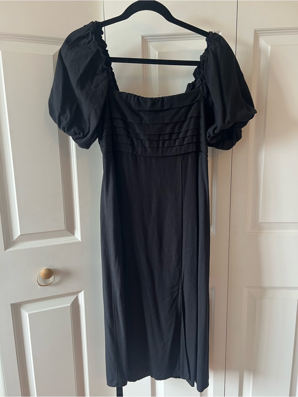 Black Puff-Sleeve Midi Dress